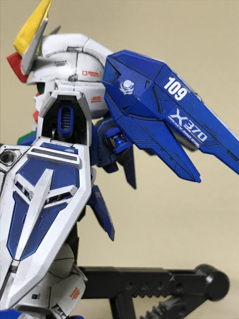 バックパックとシールドは
フリーダムガンダムの物を
使用しました。