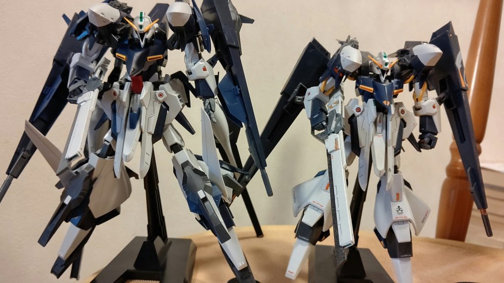 制作途中に昔作ったノーマルのフライルーと撮った写真。
腰の延長と下駄が効いて、一回り大きくなっています。