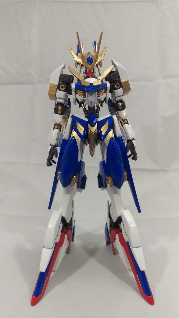 翼を外した状態。
バルバトスルプスをベースにイェーガーに寄せるように盛りつけた。
特徴的な頭部はフォルコナハティガルイェーガーに近いがこれは制作時期が近いため。
脚部はZⅡなどのジャンクパーツを使用して作成。空を舞う天使の姿を模した悪魔を機体コンセプトにしたため、意識的に設置に不向きな形状とした。