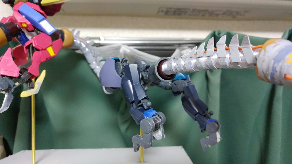 下半身は、ほぼほぼシュバルベグレイズとバイアランカスタムです。