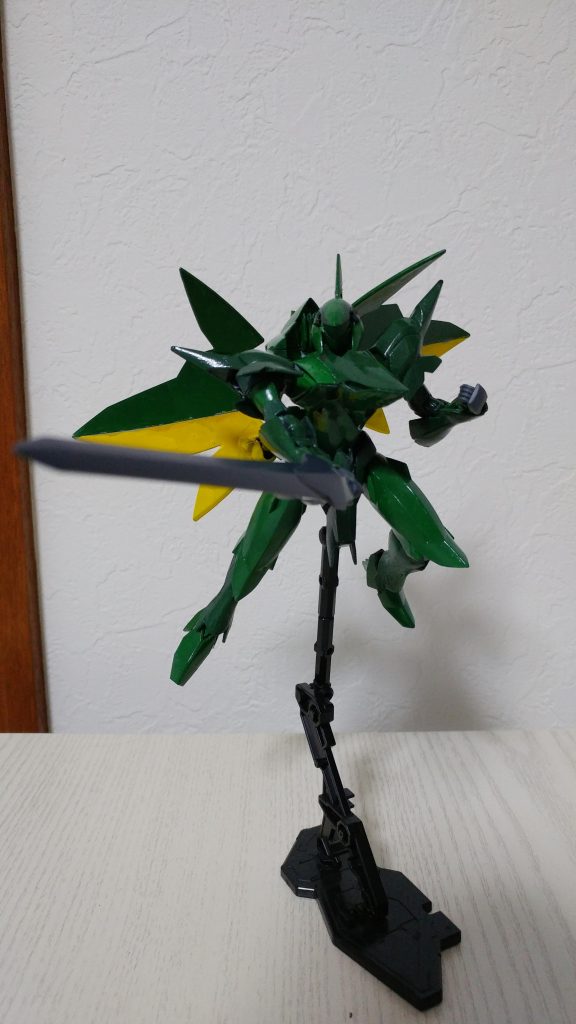 剣を構えた状態で正面から