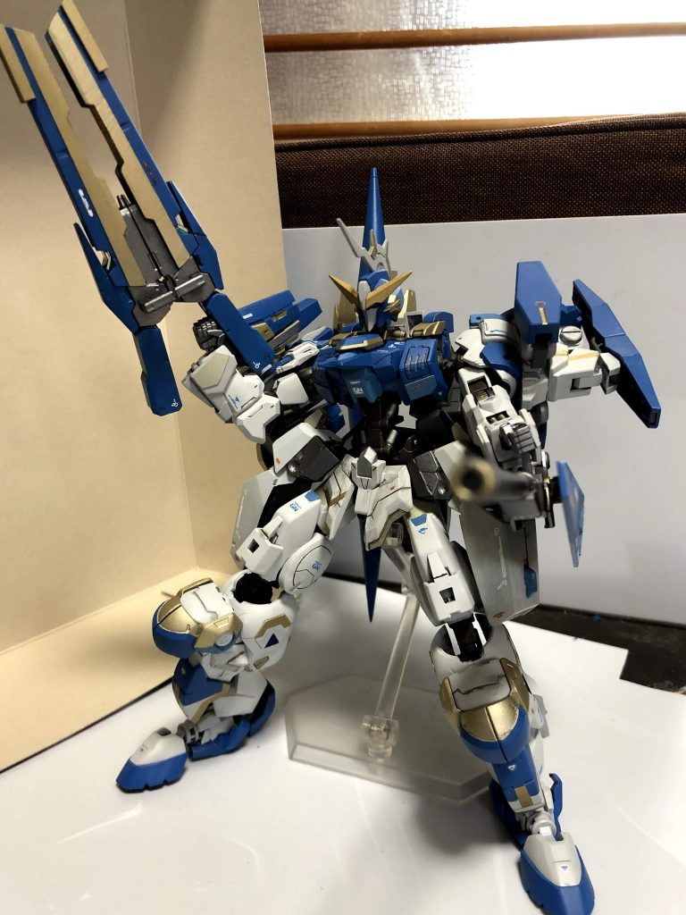 遠距離武装
GNバズーカ・サンクション
サンクション(制裁)の名を持つ。接続はネオジム磁石方式に変更。
GNランチャー・クライム
クライム(罪)の名を持つ。狙撃用兵器。
右肩　GNキャノンビット
左肩　GNシールドビット