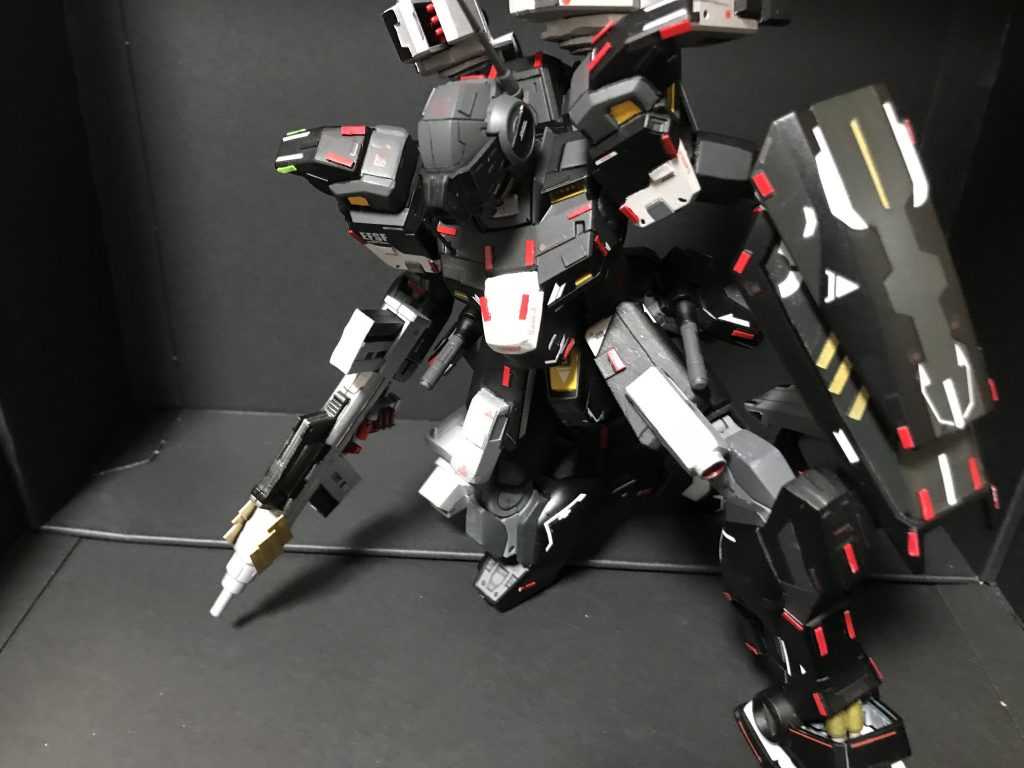 なんだっ!?
機体の制御が…!!