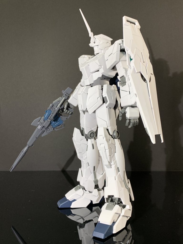 まずユニコーンモードから。軽い汚しとつや消しのみです。