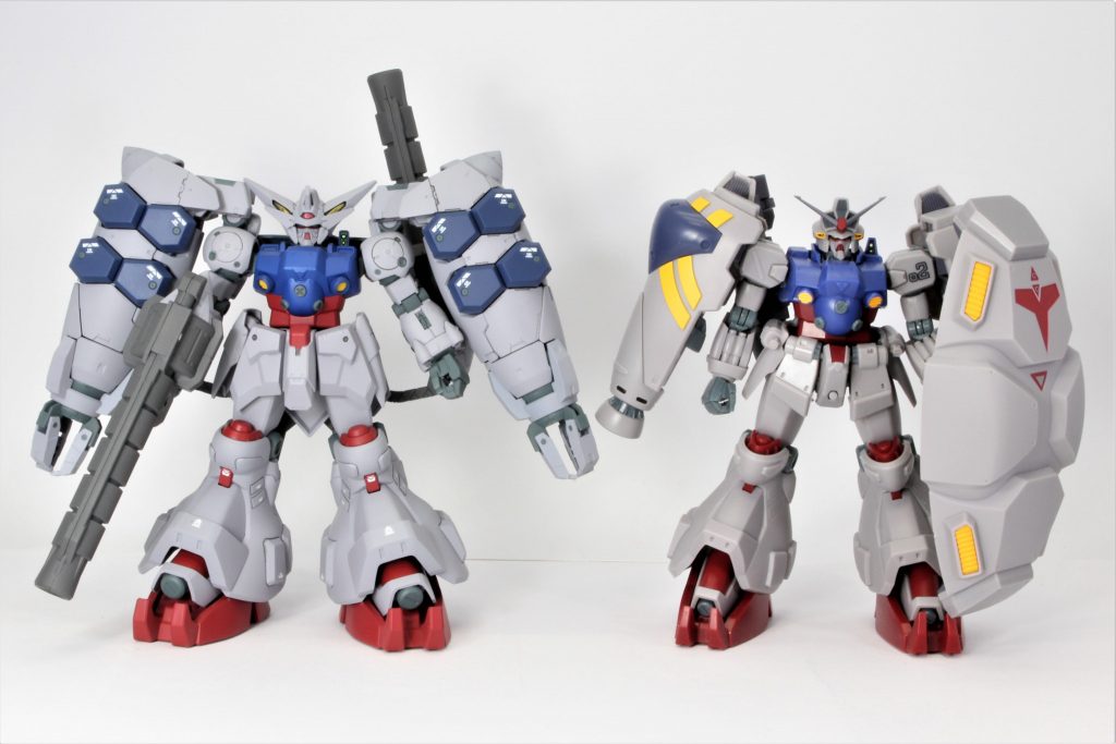 ROBOT魂の色味に合わせて赤味のかかったグレーをメインに塗装しています。