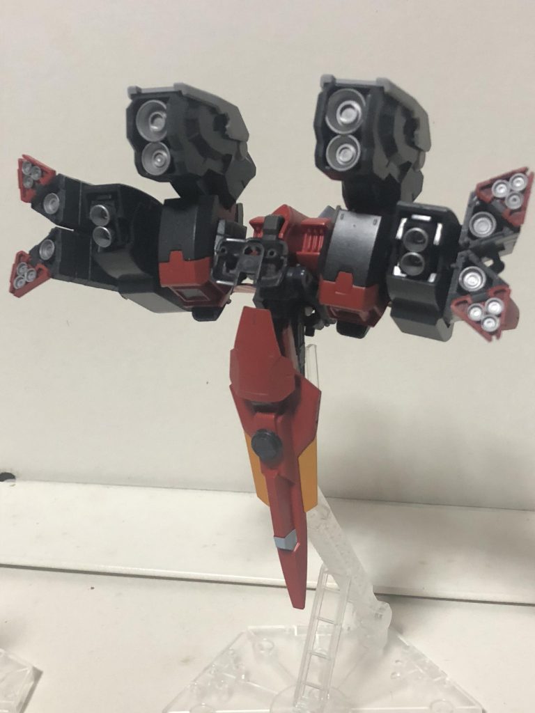 ドッキングモード。大量のオーディオ機器みたいなのが展開される。