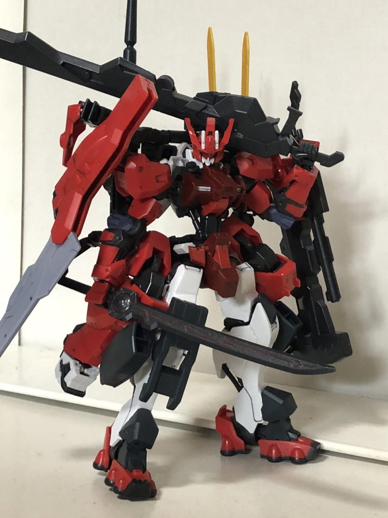 ナノラミネートソード&バヨネットライフル(ソード)
多分サイズ的に同時には振り回せないでしょう