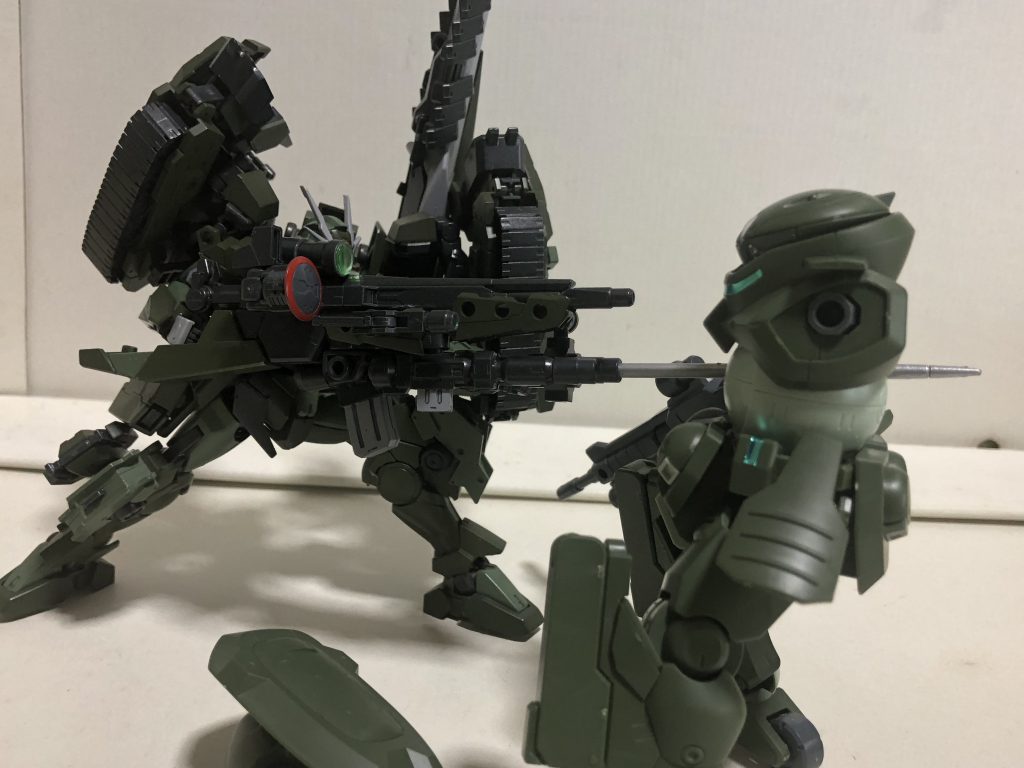 最後に一枚。
隊長ブチ抜くのは気が引けたのでグリモアにアレンジ加えてみる。