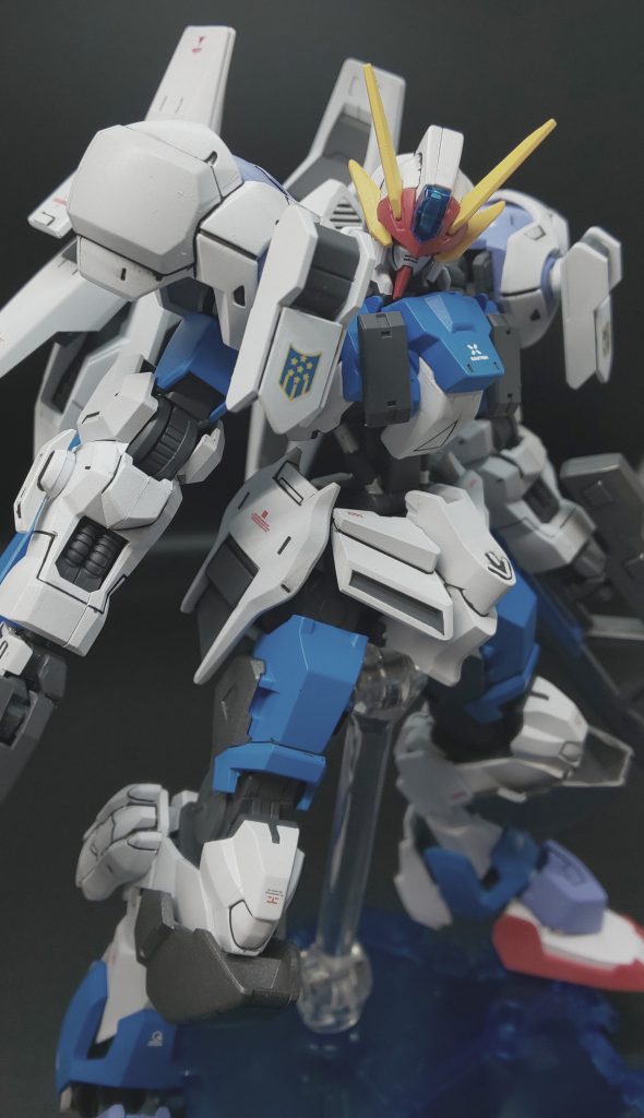 以上、妄想全開のガンダムシュトリでした。
イオクは、何とも頼りない当主でしたが、その志と部下に対する想いは、先人達に倣うものがあったようです。クジャン家に使える者達は、この様な過去の歴史から、自らの生い立ちを誇りに思い、昔も今も自らの命を懸けて、当主に忠誠を尽くしていたのでした。
最後までご覧いただき、ありがとうございました。