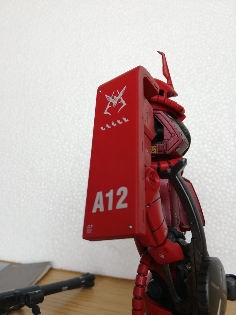 MG シャア専用ザク　–2枚目/制作者：しんさん