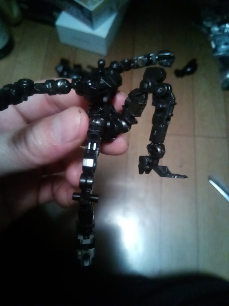 Gフレームの最大の特徴はこの食玩とは思えない稼働領域!!