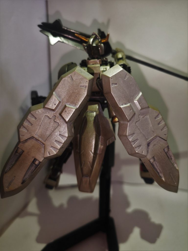 バックパックは気持ちアカサビ多め