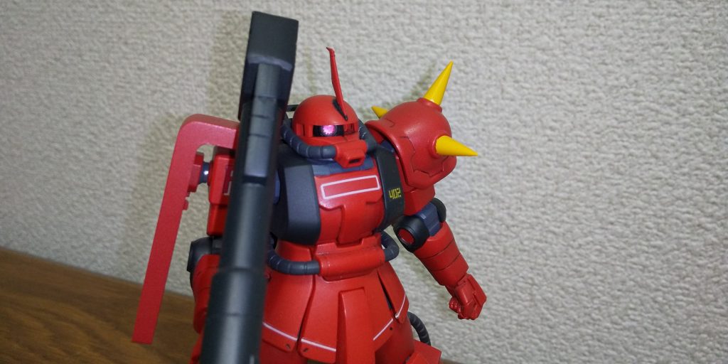 モノアイはMSサイトに交換。
モノアイレールはストローとホイルシールの余白で作り直し。
簡単かつスムーズな可動でそれっぽく見えるかな？