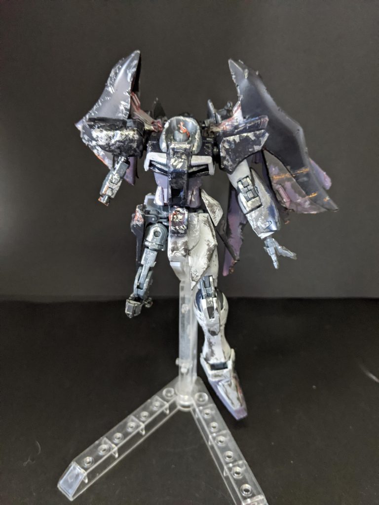 発売当初2個買いしまして一つは∞正義と飾るために、そしてこのもう一つはもともとディスティニーインパルスになる予定だったのですが変更してきれいに仕上げたものと大破したのでジオラマでも作ろうと言う考えで作りました