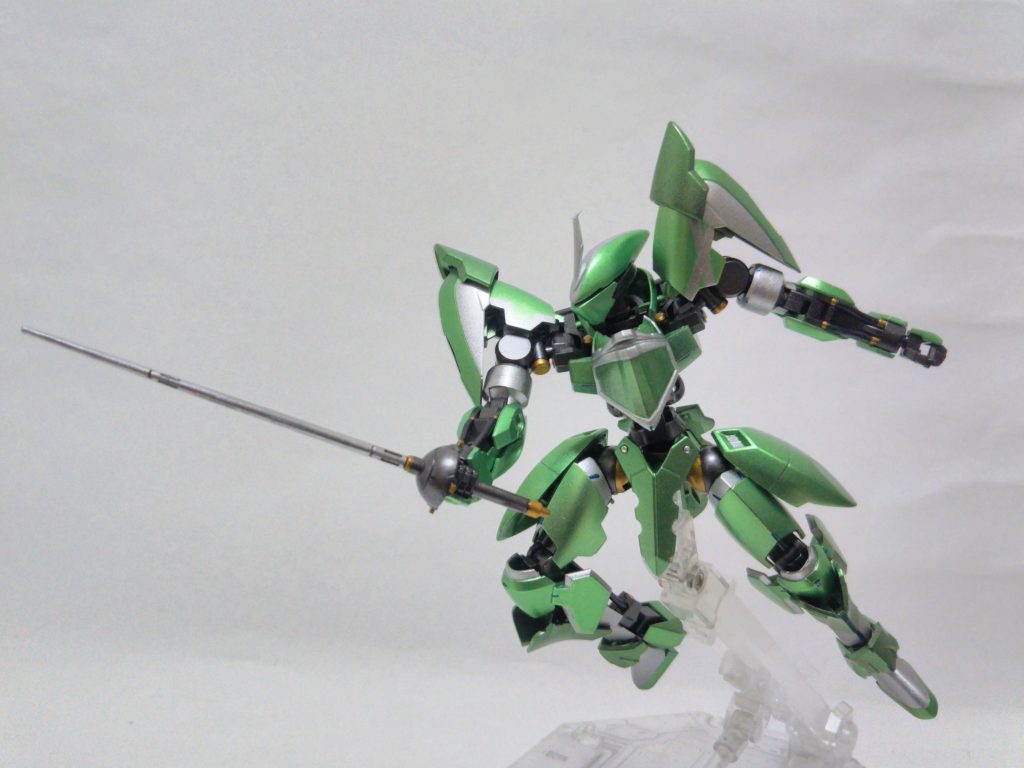 *ヴァルキュリアレイピア*
オルトリンデ用に開発されたレイピア型の近接武装
切り離した刀身が爆発する性能を有している。