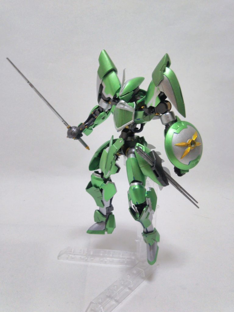 サイドアーマーに交換用の刃を装備