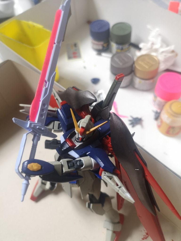 塗っただけデスティニー
背中の砲は一応塗り分けてます