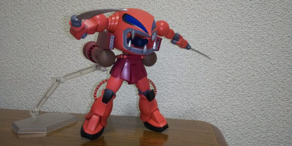 ヒートナタ。
両腕に取り付けられた大型の実体剣で、ガンダムのサーベルと同じく2本です。