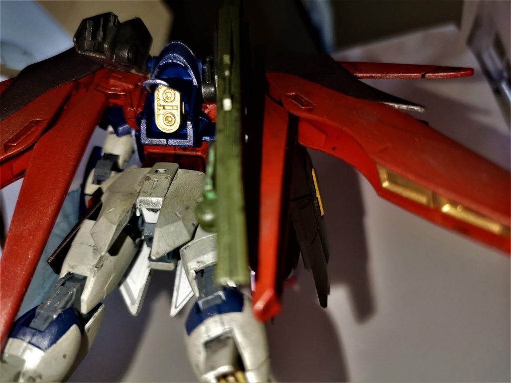 ほぼ成型色通りに塗装
アロンダイトも塗ればよかったと後悔