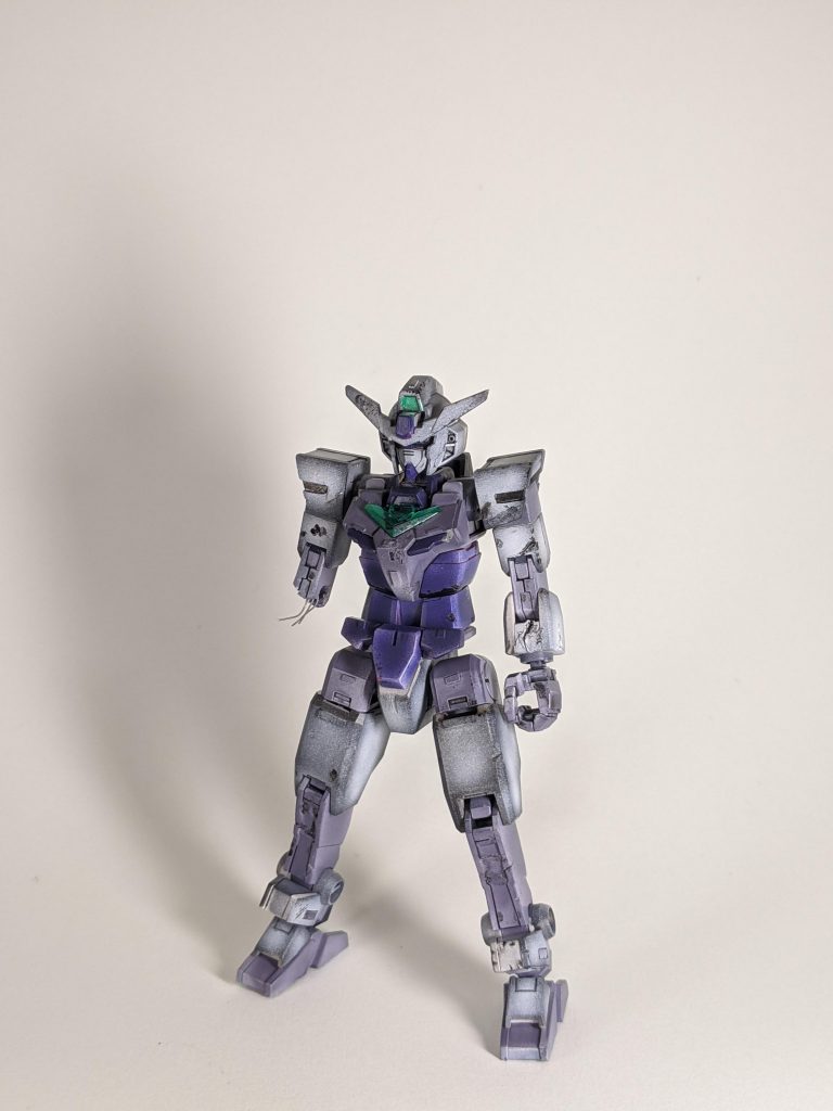 正面へ
これと言って改造はしてません。
足を2mとところどころプラ板はりはり
リューターやヒートペンで被弾箇所を作り
武器を自作して、エアブラシで全塗装からの墨入れ　チッピングですね。