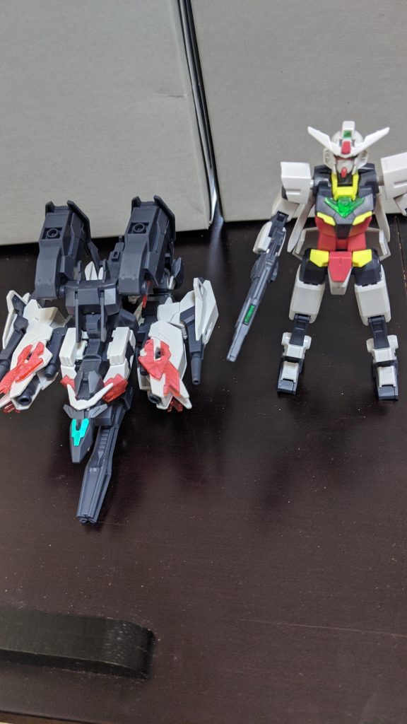 サイコジュピターアーマーとコアガンダム。コアガンダムは無改造でジュピターアーマーに邪魔にならない程度にサイコフレームのパーツを貼りました。