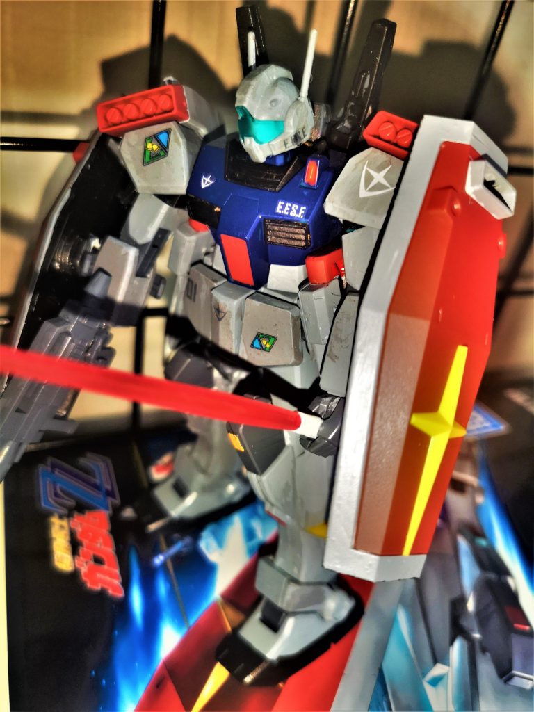 ラッカーとエナメルで塗り分け、ムラと「あえて塗り直した」感を表現しました