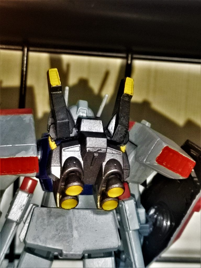 バーニアやミサイル背面などはフリーハンドで筆塗り。
ここの技術をもっと高めていきたい