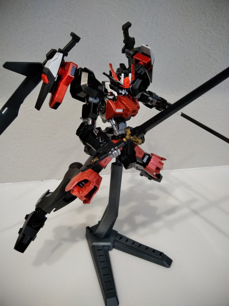 黒刀、白刀
タイプが違う2振の実体剣