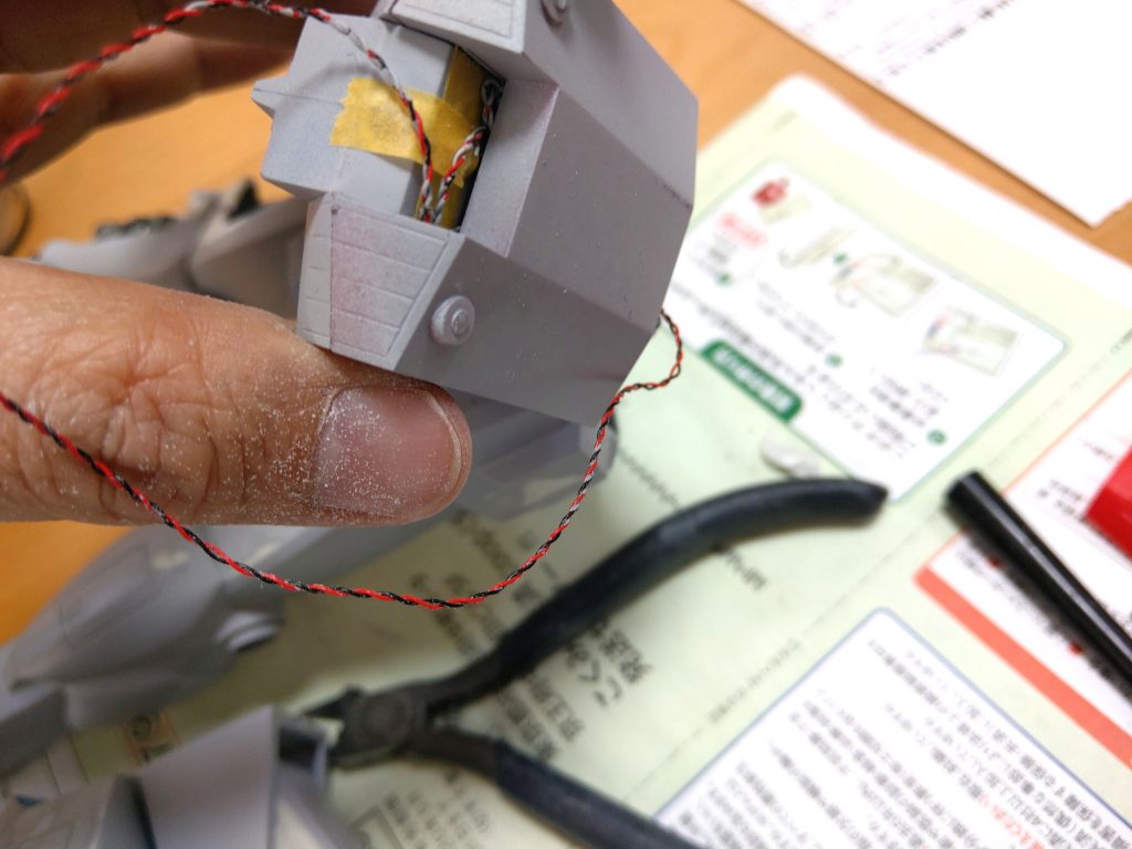 LEDの基盤はコアブロックの中に仕込む。