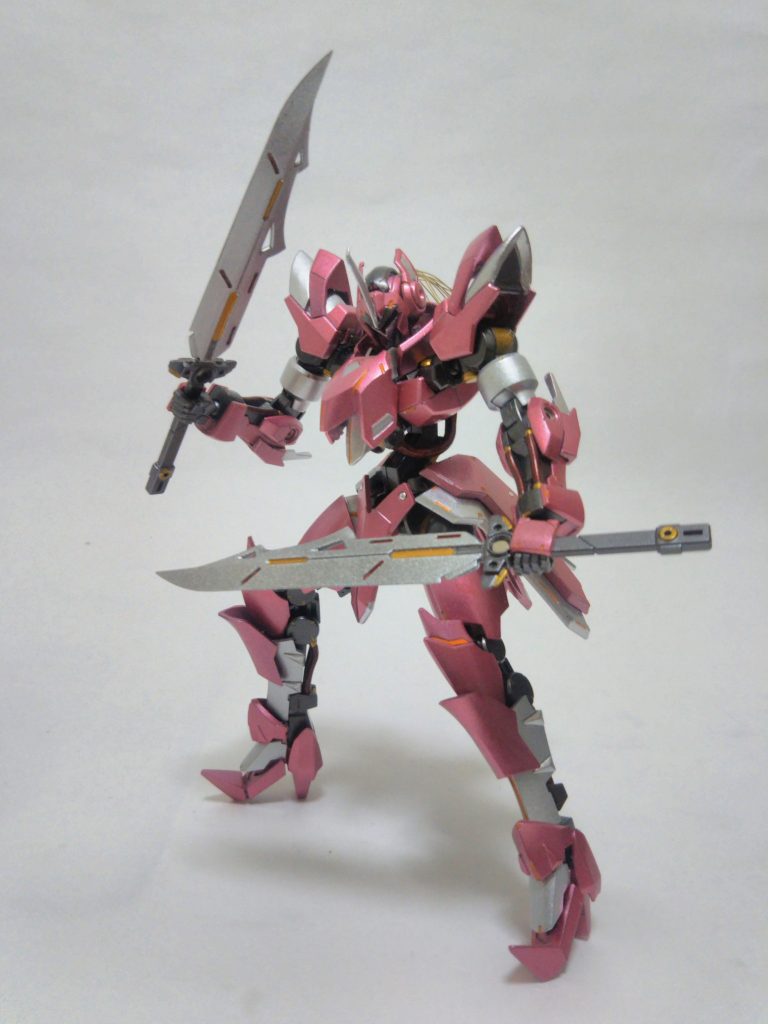 *ヴァルキュリアツインサーベル*
シュヴェルトライテ用に開発されたサーベル型の近接武装