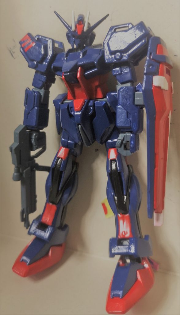 つや消し前
左肩と脚のライン、盾は部分塗装してます
さすが旧キット、塗り分けしんどいぜ…！