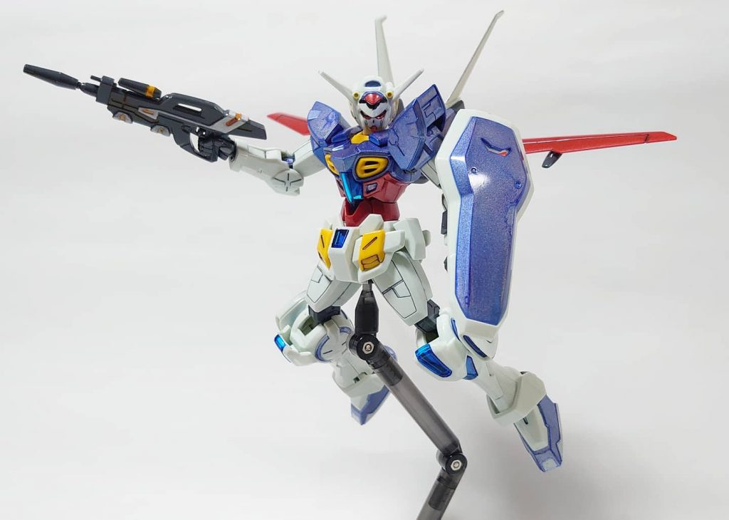 ガンダムマーカーは色は限られちゃうけど、気軽に塗装出来て、しかも臭くないから便利ですね。