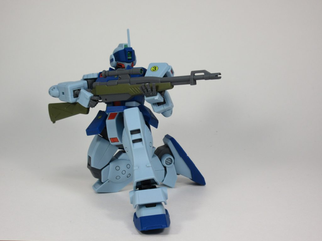 キチンと狙撃ポーズが決まります。