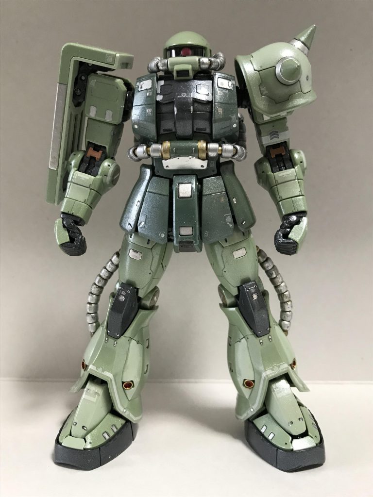 いろいろ事故はありましたが、ザクはやっぱりカッコいいのです。今回は作り手(私)のせいでイマイチな仕上がりになってしまいましたが、気が向いたら後日リファインしたいと思います。