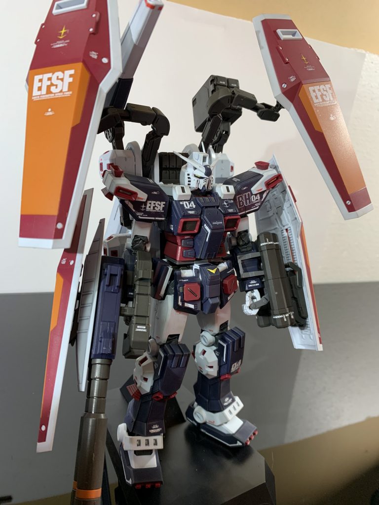 そしてサンダーボルトと言えばサブアームにシールド持たせた「盾４枚装備」ですね。