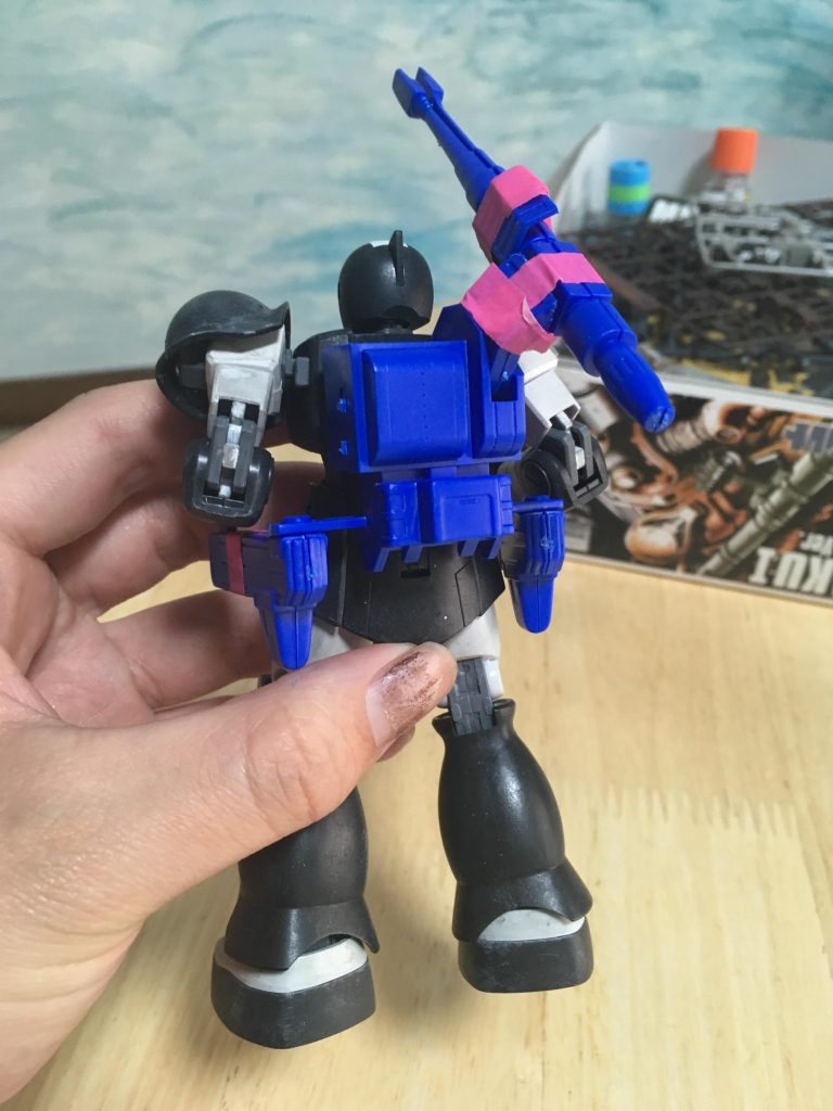 旧キットのザクキャノンのキャノンパーツだけを取るという、誰もが一度通るあれです。