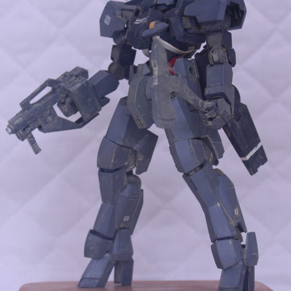 EB-06s　都市防衛隊用グレイズ(指揮官機)