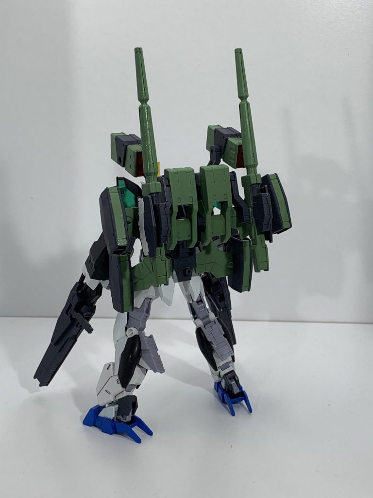 背面
バックパックはヴィートルーウェポンズを二つとマーズフォーウェポンズのパーツを組み合わせて、少し加工して作成しました。下に詳細を載せます。