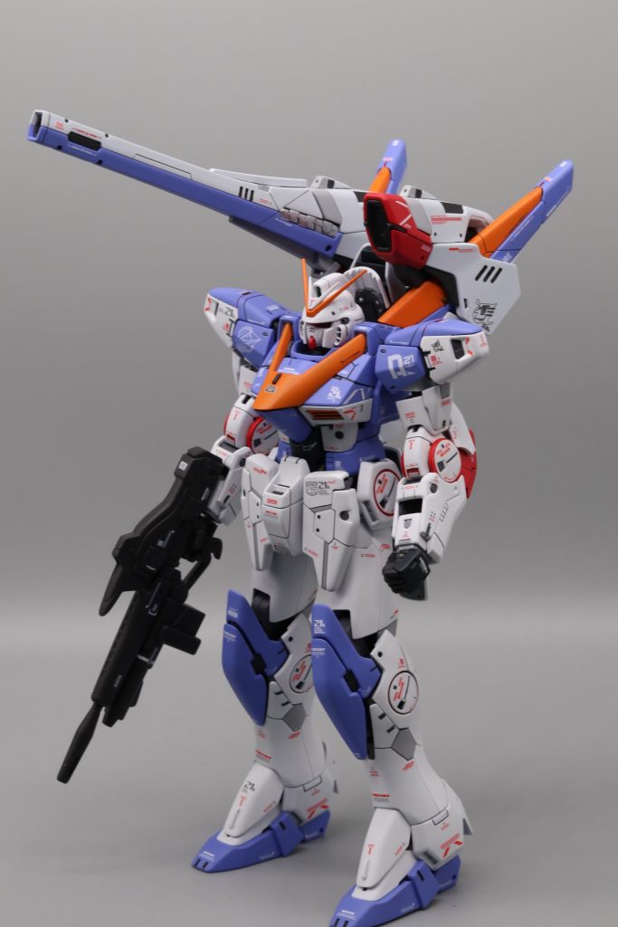 バスター装備。赤はもう少し蛍光がかった色にしたかったのですが、結果的には良かったかなと思ってます。