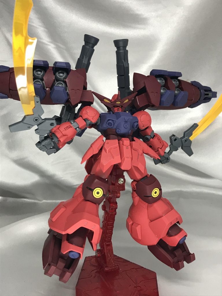 劇中でンなアホなって思ったビーム砲群。
バインダーは背中から伸びているんで保持はかなり強いです。
キットは羅刹と羅刹天の選択式です。