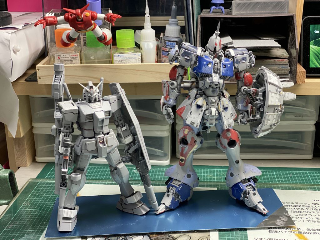 MGガンダム ver3.0との比較。かなり巨大になってしまいました。。。汗