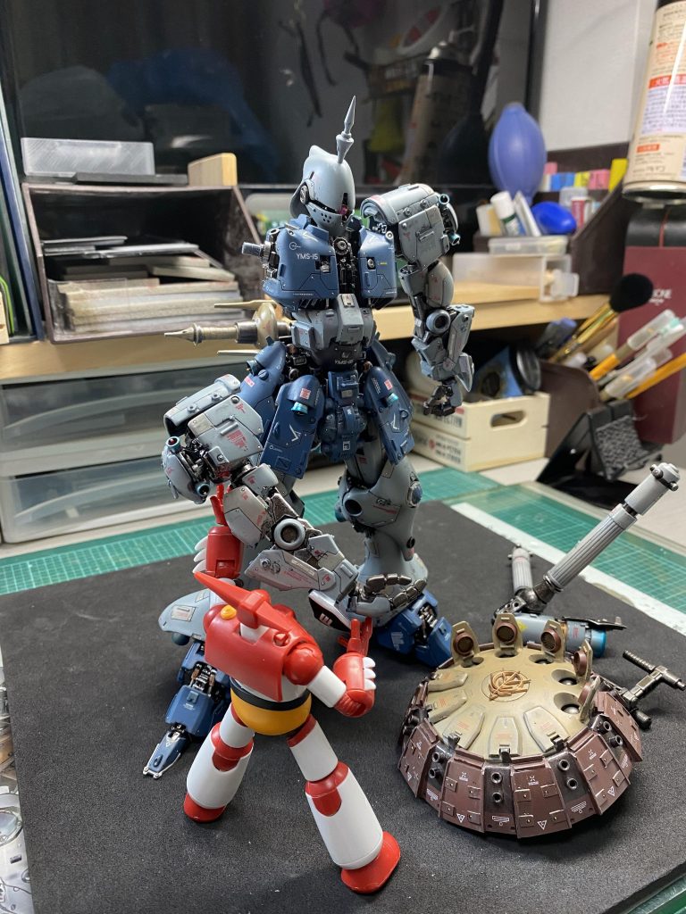 デカール貼りも完了し、いよいよ組上げです。