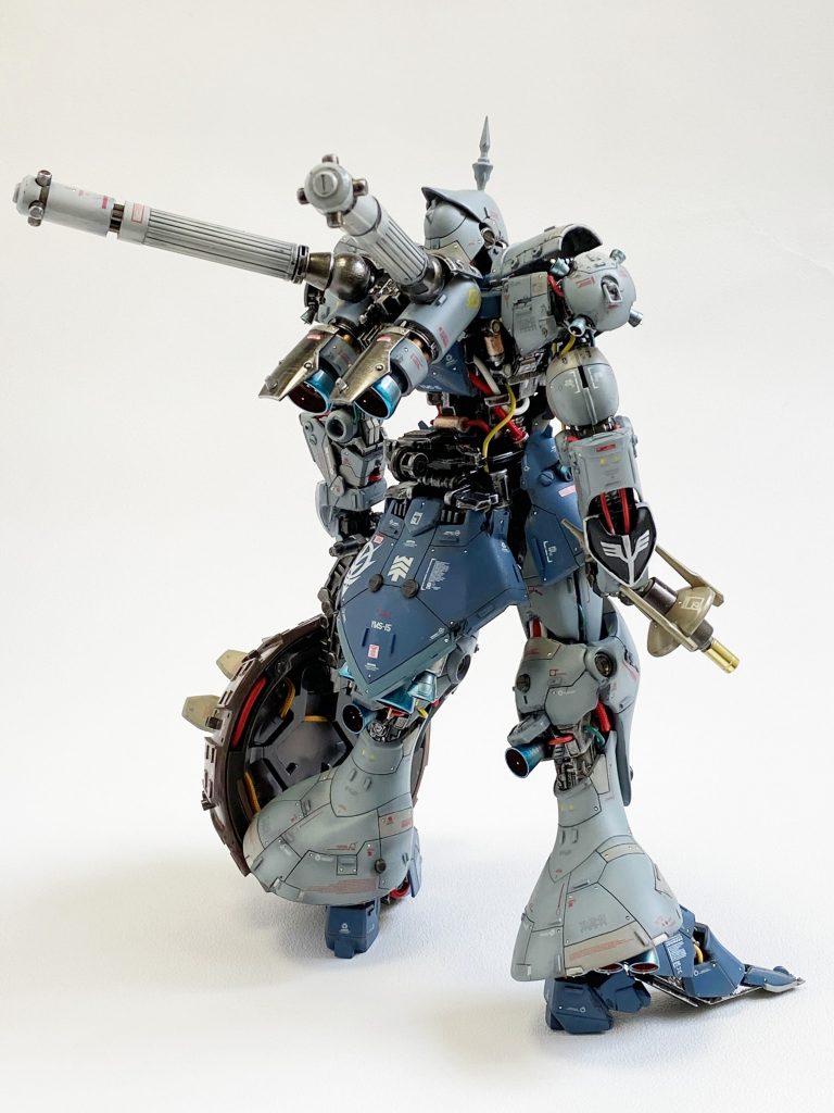 背面から見るメカ部も力を入れて製作してみました。