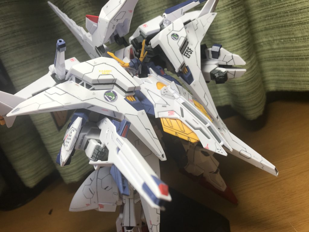 オデュッセウス自体の可動は凄いのにかさばりすぎて、
全然動かせません。。。。