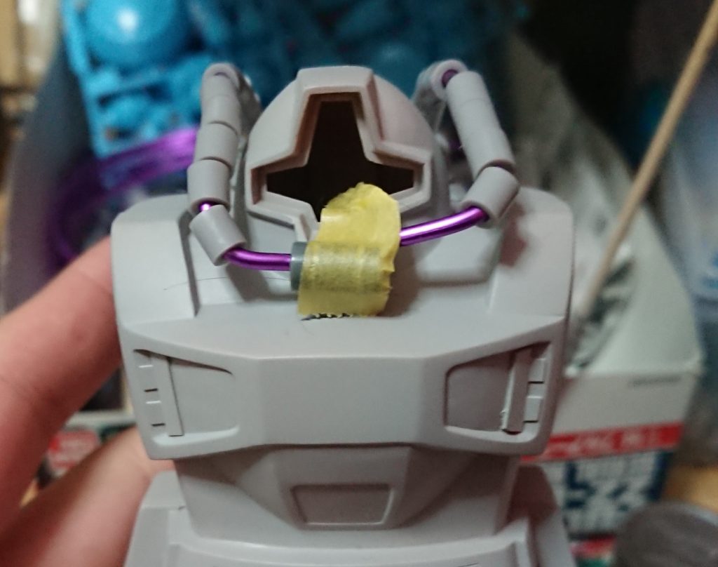 完成直前でパイプをなくしたので百均のアルミ線とビーズで自作