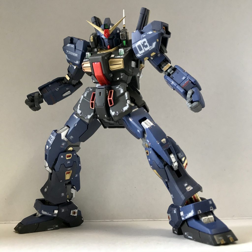 もう1回、闇(病み)の深いカミーユくん。
ポージングとしてはかなりカッコいいですね!(^^)