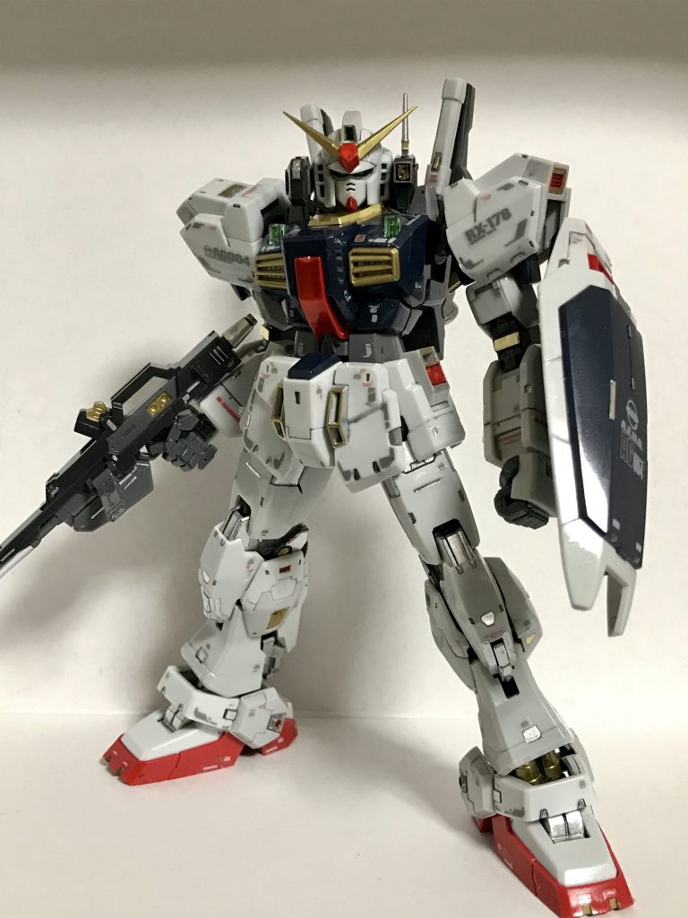 とはいえ実は、劇中で記憶に残っている印象的なポーズがありません。