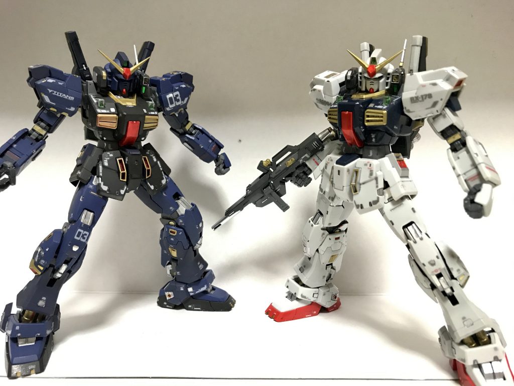 同じように10年ぶりに改修されたエゥーゴ仕様とそもに。
(エゥーゴ仕様は光沢トップコート)