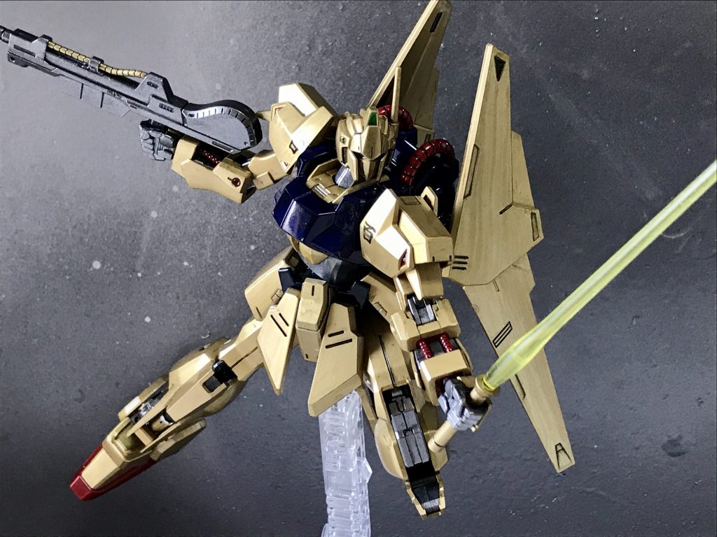 実はアラフィフにして初めて百式を作りました。劇中で活躍した印象があまり無く、ずっとスルーしてきました。
結論…、カッコいい！
（若干スリム過ぎる気はしますが）