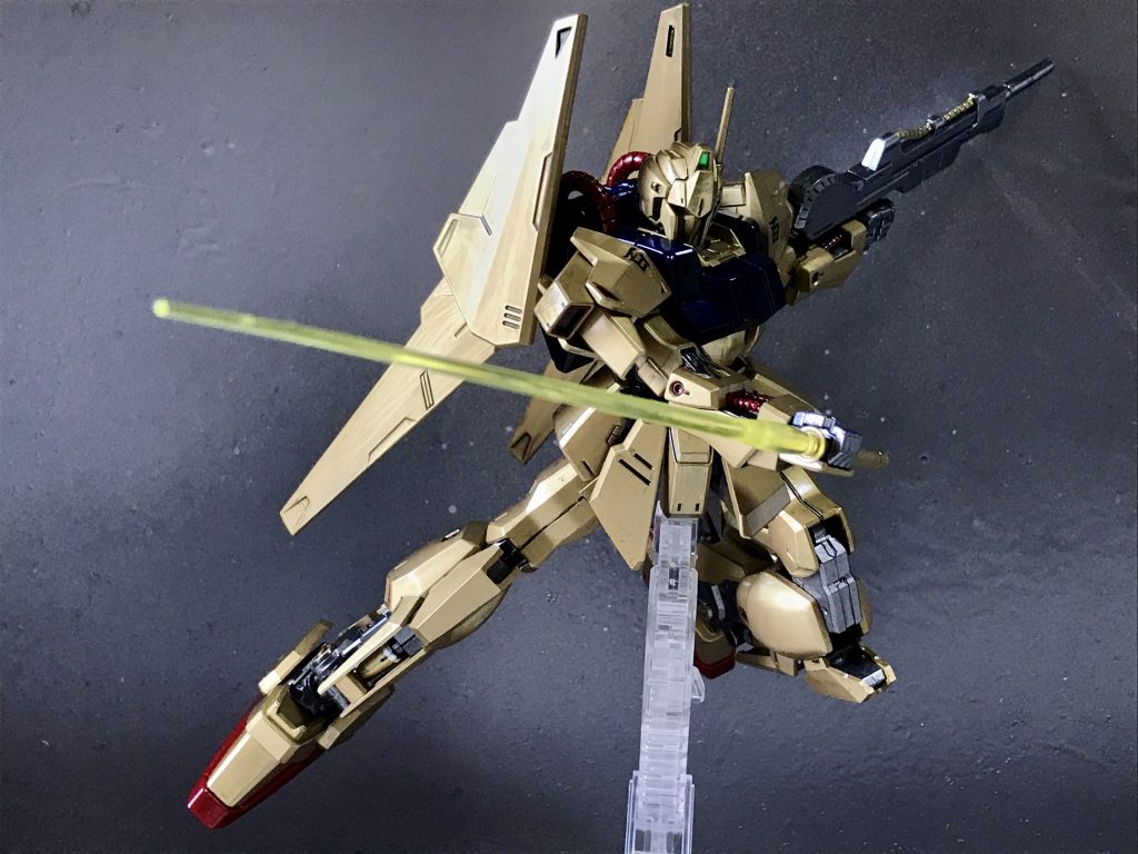 印象が薄いため、説明書のポージングくらいです。